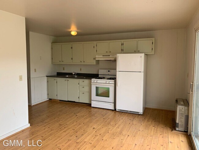 Building Photo - 1 br, 1 bath  - 383 Moscow Rd Moscow  - 3