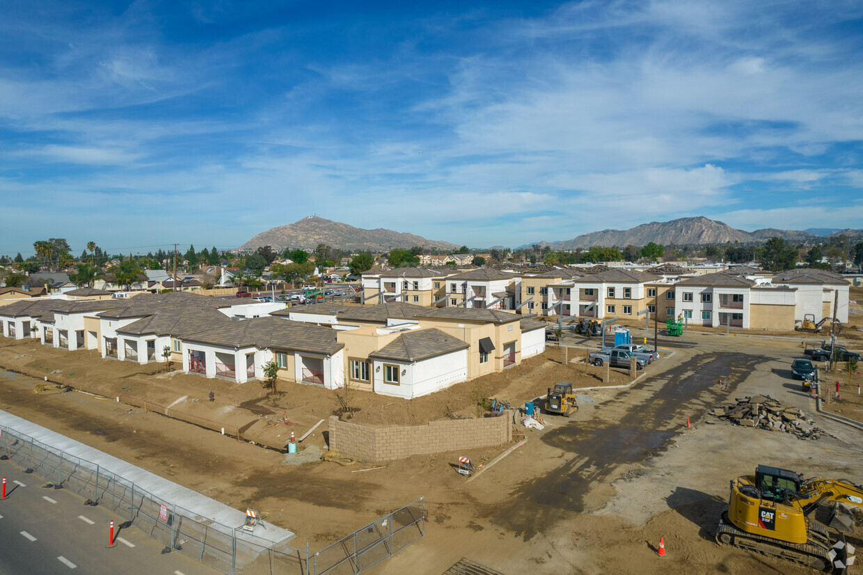 De marzo de 2022 - Courtyards at Cottonwood Apartments