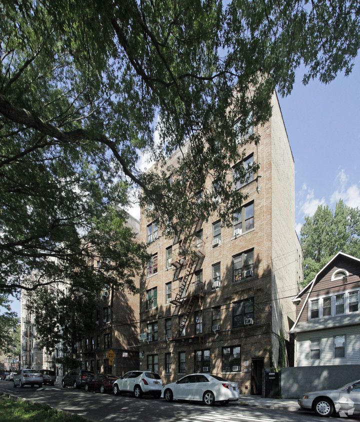 Primary Photo - Woodell  Hall