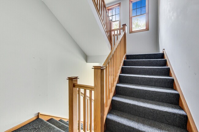 Building Photo - 2036 W Pierce Ave