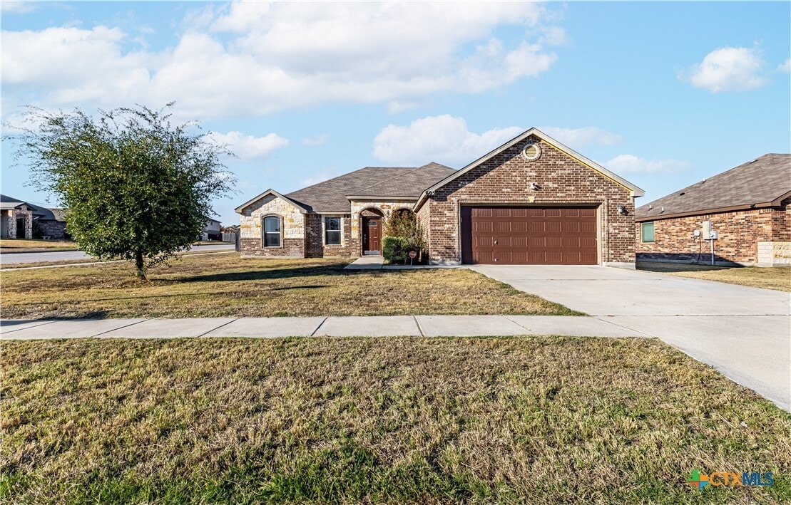 Primary Photo - 605 Cody James Dr