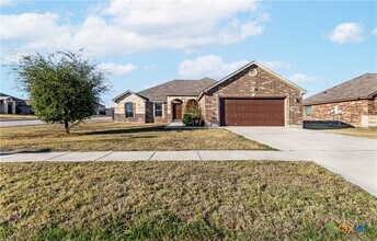 Building Photo - 605 Cody James Dr