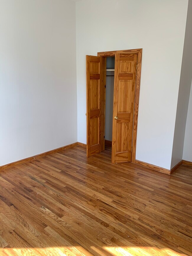 Huge Bedroom - 1119 Bergen St