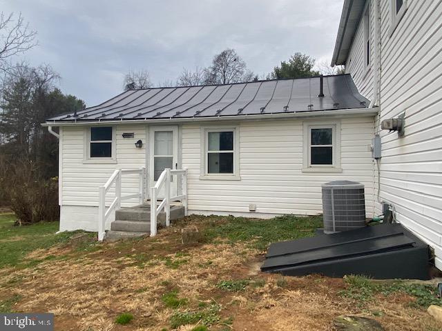 Building Photo - 1095 Senseny Rd