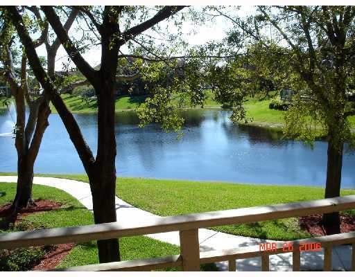 Foto del edificio - 1745 Palm Cove Blvd