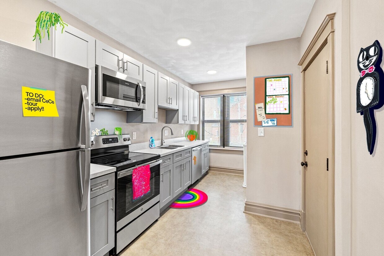 Foto principal - 3801-3803 S. Kingshighway/4900-4904 Mardel