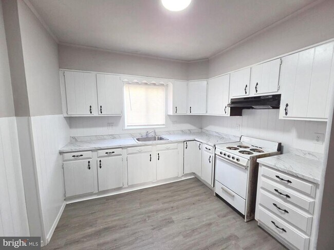 Foto del edificio - 4020 Howland St