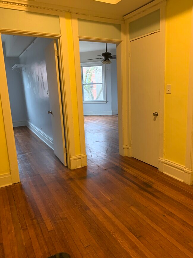 Foto del edificio - 4917 S Vincennes Ave