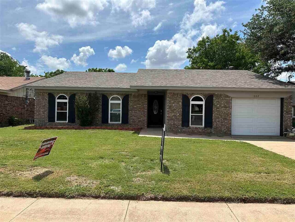 Foto principal - 1802 Adrian Ave