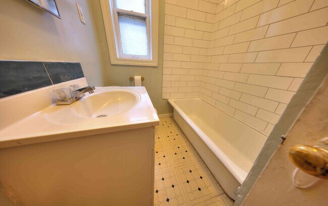 Foto del edificio - 4153 Potomac St