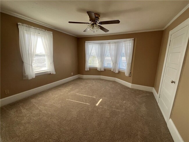 Foto del edificio - 350 Metacom Ave