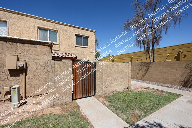 Foto del edificio - 948 S Alma School Rd
