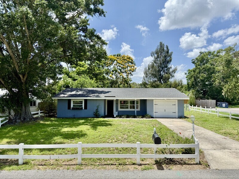 Foto principal - 1815 6th St SE