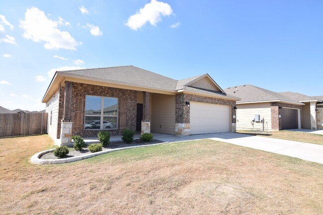 Foto del edificio - 1040 Lakeway Crossing Dr