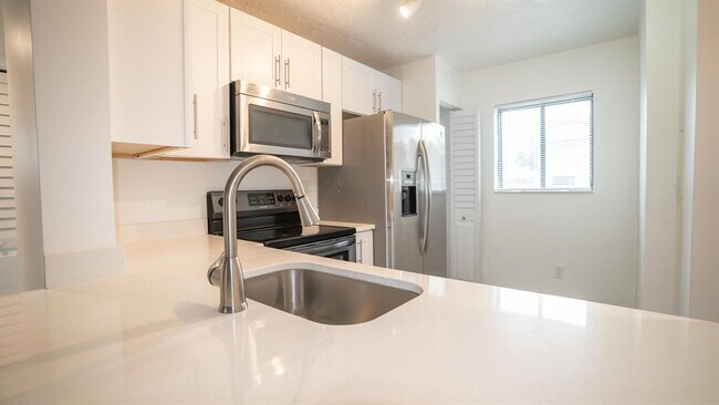 Foto del edificio - 136 NW 60th Ave