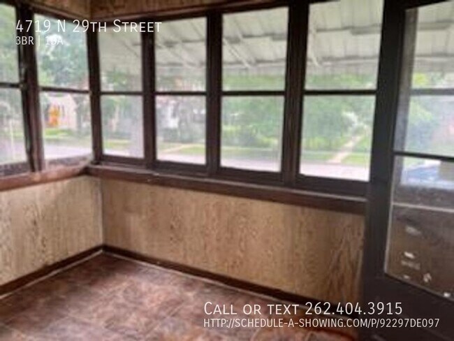 Foto del edificio - Three Bedroom Single Family Home