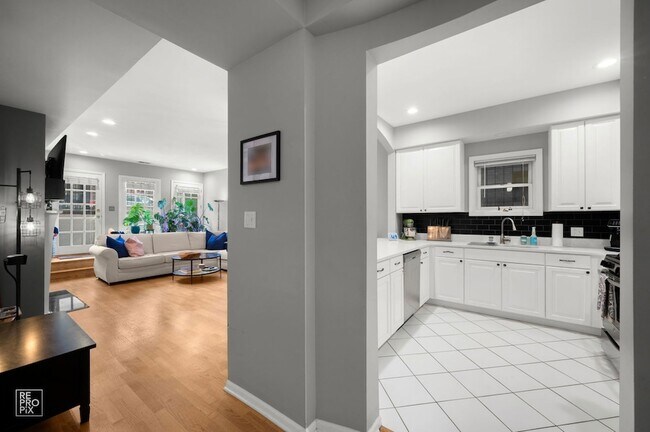 Foto del edificio - 1414 W Byron St
