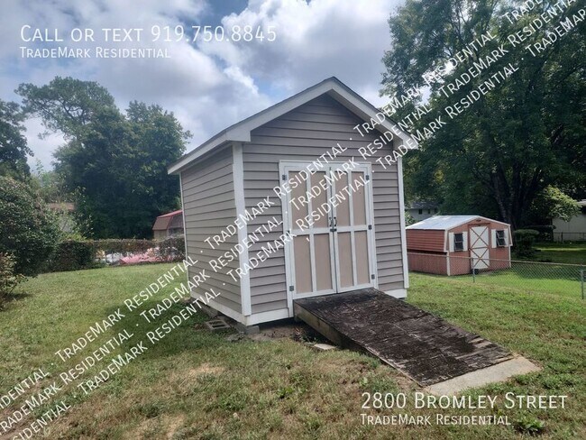 Building Photo - Nice home