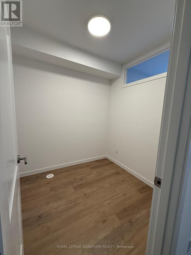 Photo du bâtiment - 113 Marydale Ave