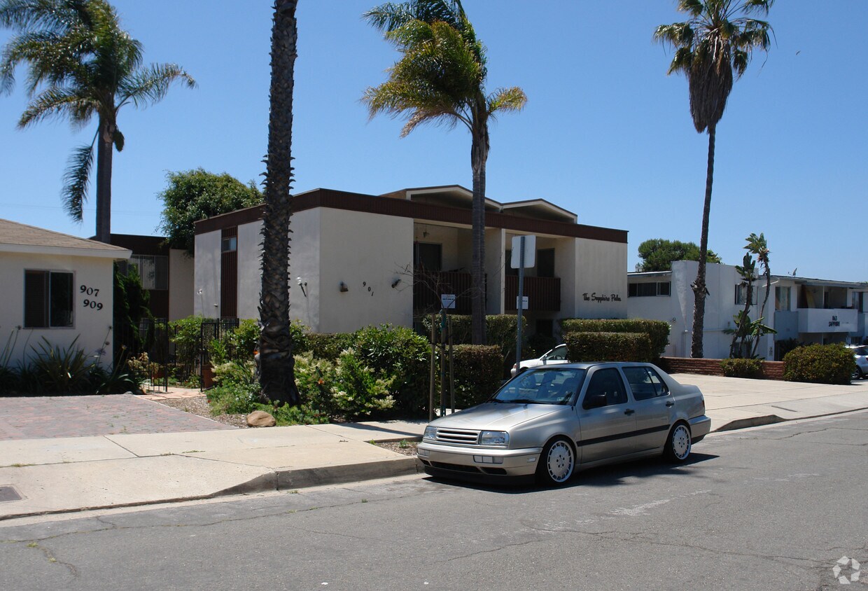 Foto principal - 901 Sapphire St