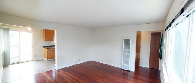 Building Photo - 737 Golden Oak Ct