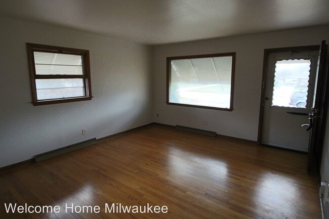 Foto del edificio - 4930 N 107th St