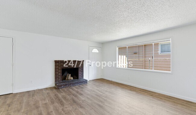Foto del edificio - 3BD I 1BA - Single Story Home - Trenton Park!