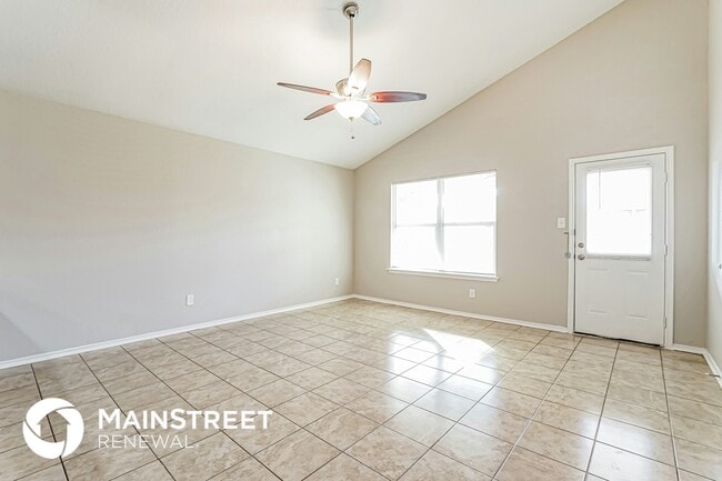 Building Photo - 419 Eastern Phoebe