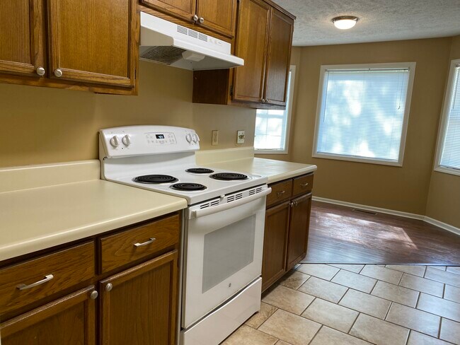 Building Photo - 27 Millsap Dr