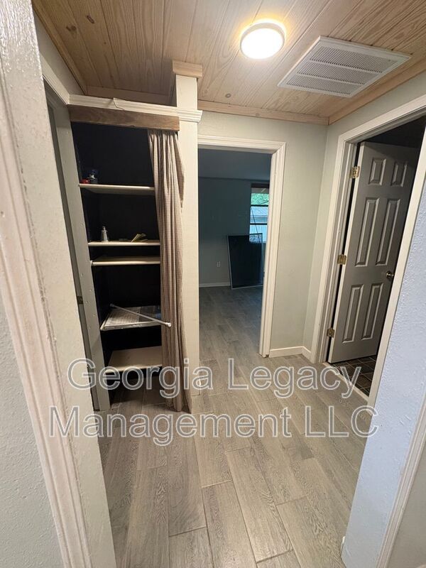 Foto del edificio - 2538 Cleveland Rd