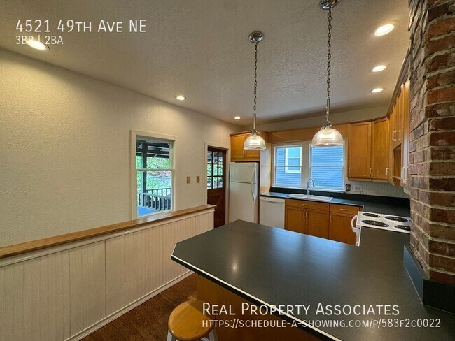 Foto del edificio - 4521 49th Ave NE