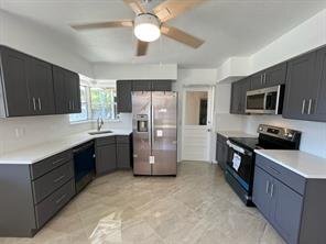 Building Photo - 1520 Argyle Dr