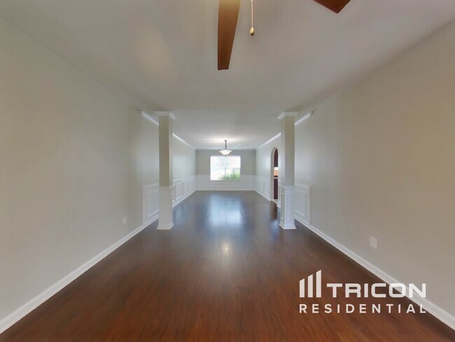 Building Photo - 515 Lakeridge Ct