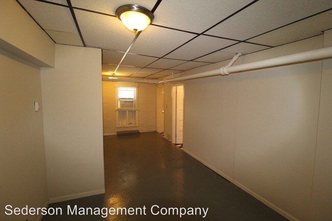 Building Photo - 2514 Holmes St