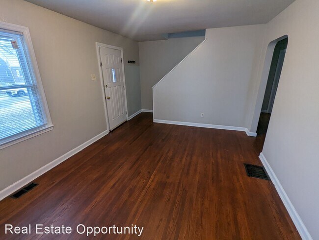 Building Photo - 3 br, 1 bath House - 643 Butler Ave