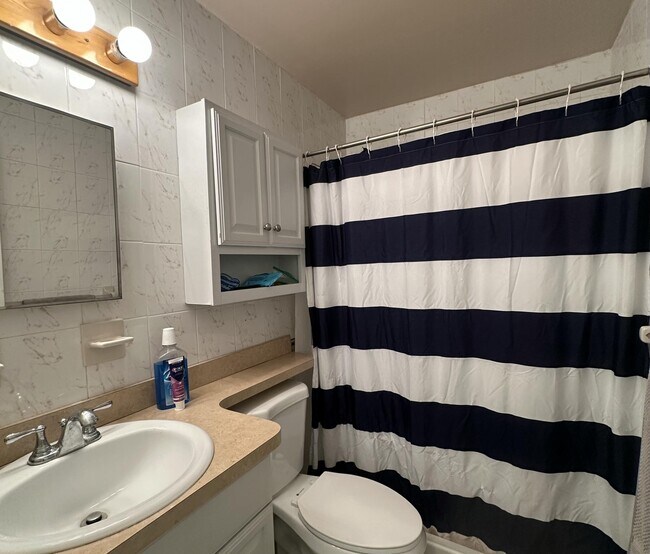 Building Photo - 732 Granada St