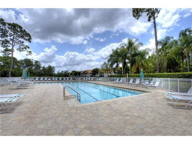 Foto del edificio - 5620 Sherborn Dr