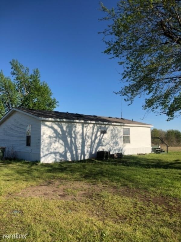 Building Photo - 3 br, 2 bath Mobile Home - 4400 S 16th St