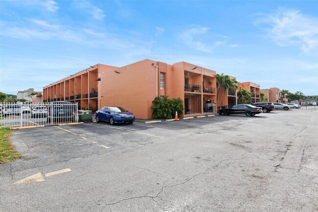 Building Photo - 1300 W 47th Pl