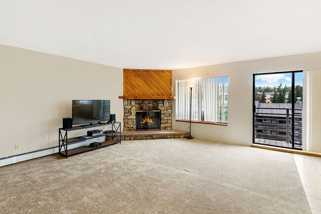 Building Photo - Year lease! Best deal in Silverthorne! HEA...