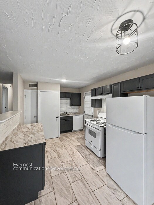 Foto del edificio - 4624 Sunnybrook St