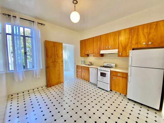 Foto del edificio - Stellar 1 Bed /1 Bath With Office & 1 Park Spot Available Cow Hollow Location