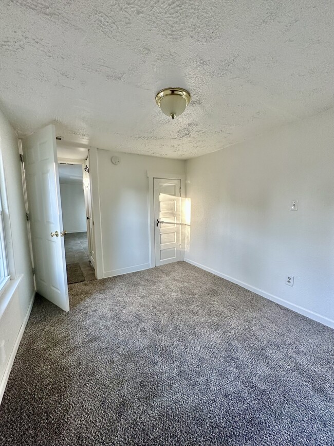 Bedroom 2 - 950 Center St