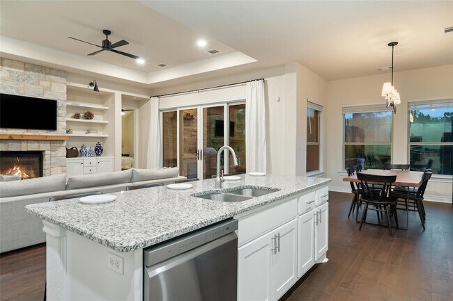 Building Photo - 624 Anfield Cir