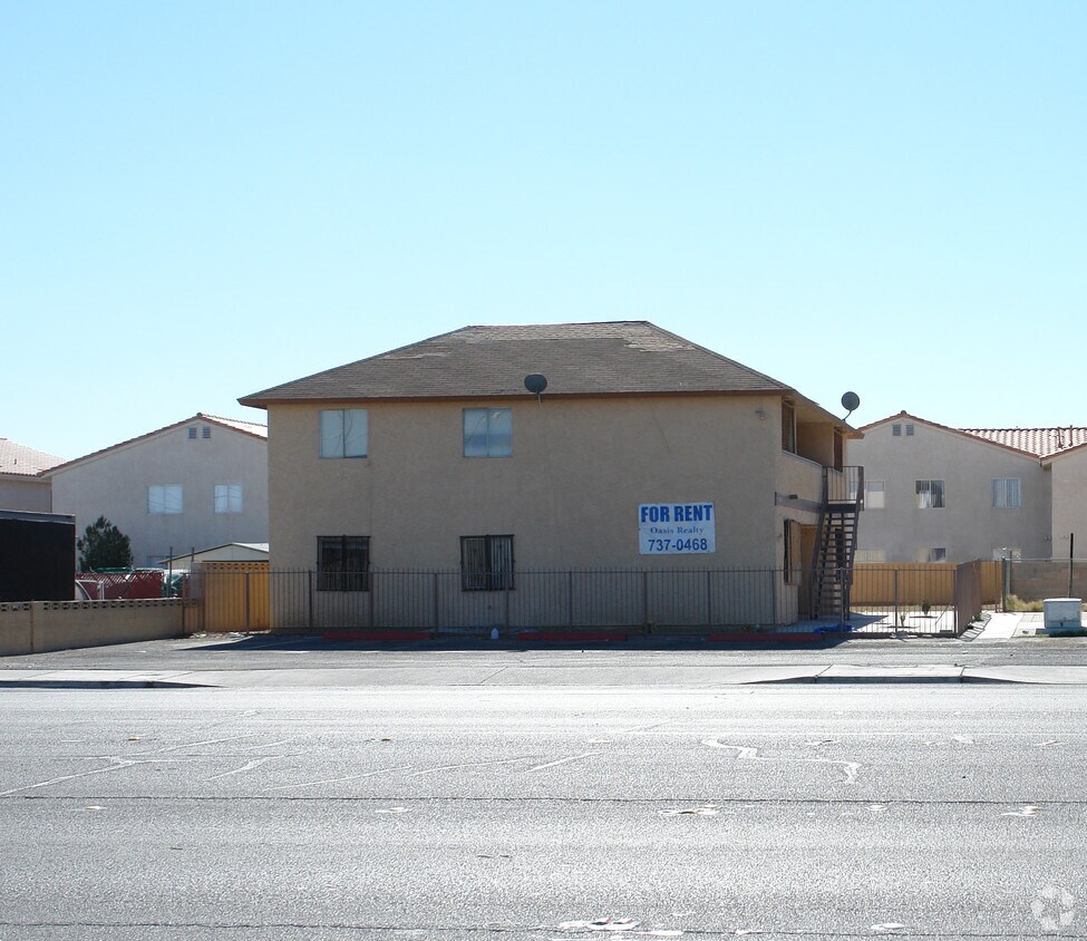 Building Photo - 5755 E Lake Mead Blvd