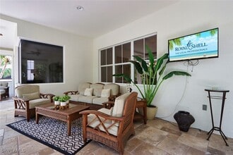 Building Photo - 2868 Tiburon Blvd E
