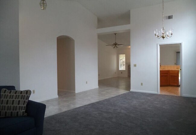Building Photo - Lovely Home in Rosedale Cul-De-Sac!