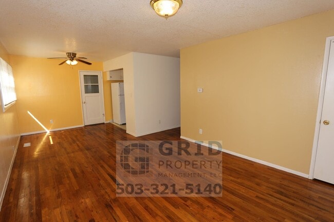 Photo - Beautiful, Spacious 3 Bedroom - Foster-Powell Neighborhood House