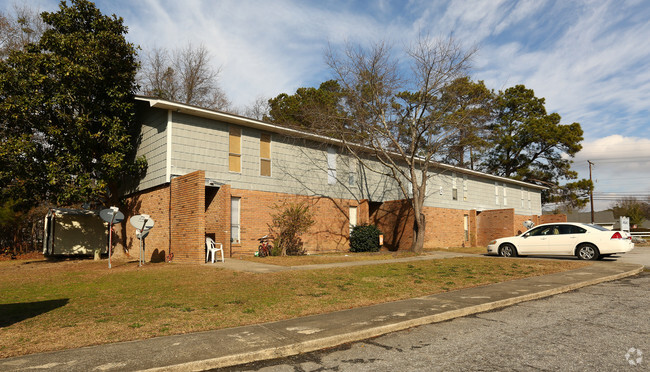 Building Photo - Lakeland Apartments