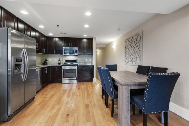 Building Photo - 230 Ogden Ave